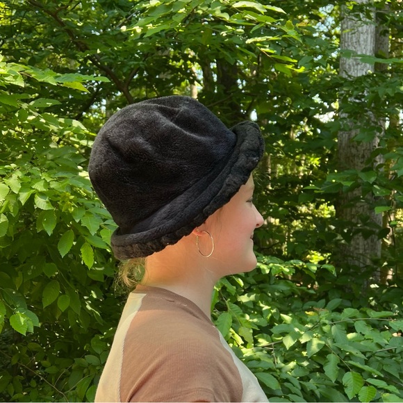 Chocolate Brown Faux Fur Brimmed Pillbox Hat - Picture 5 of 7